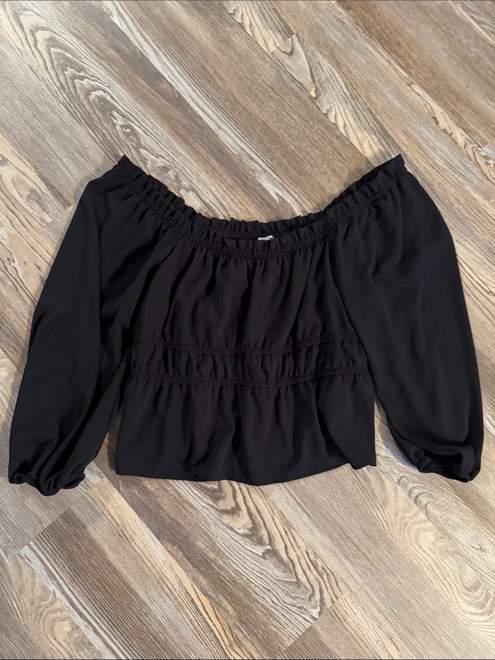 sofia by sofia vergara Black Off-Shoulder Smocked Blouse